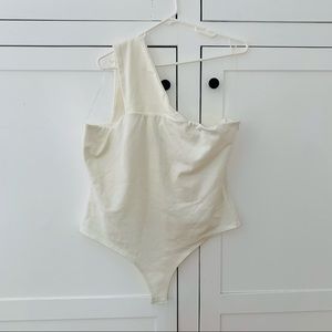 Fashion Nova One Shoulder White Bodysuit Size 2X